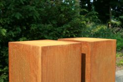 ADEZZ cortensteel Pedestal
