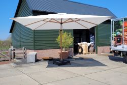 zweefparasol 400x400 aluwood parelwit2